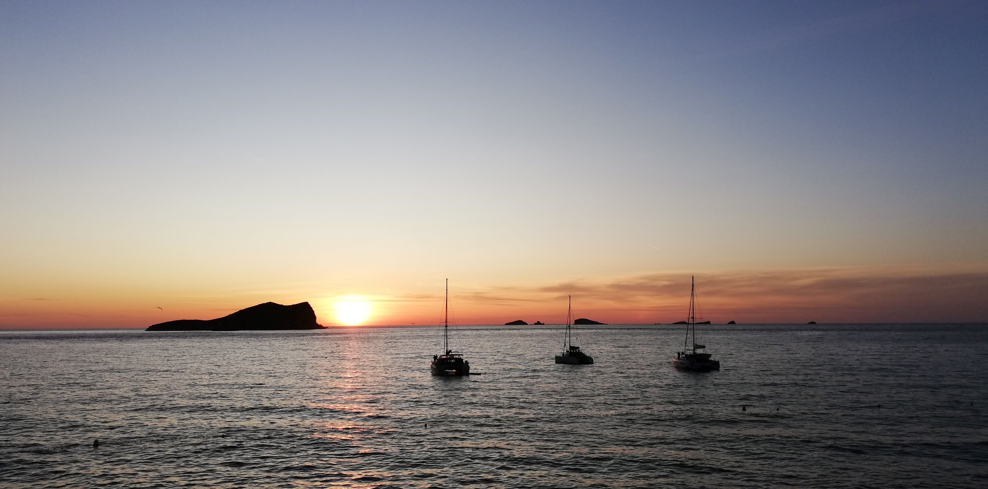Atardecer en Cala Comte